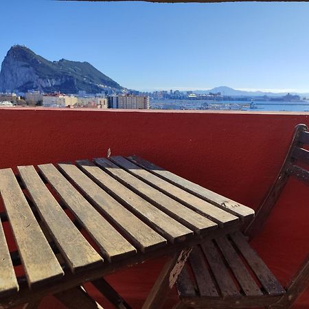 Fabulous Penthouse Apartment La Linea de la Concepcion Exterior photo